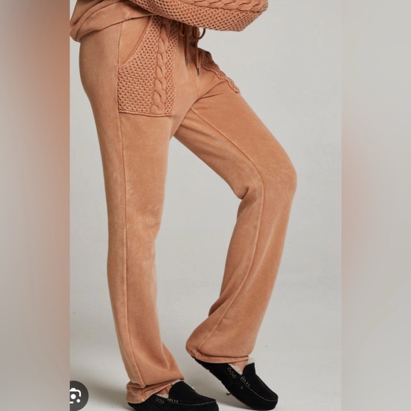 Chaser Cloud Toffee Pullover and Ant Trousers size small - Picture 9 of 10